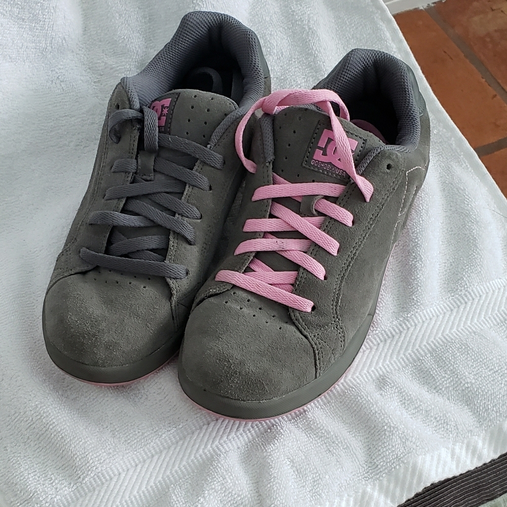 DC shoes womens grey and pink size 8